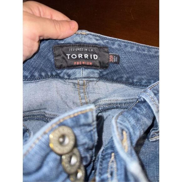 Torrid plus  size distressed jeans size 20 - Picture 2 of 7
